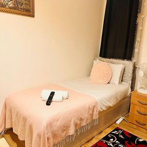 Camera con letto king size